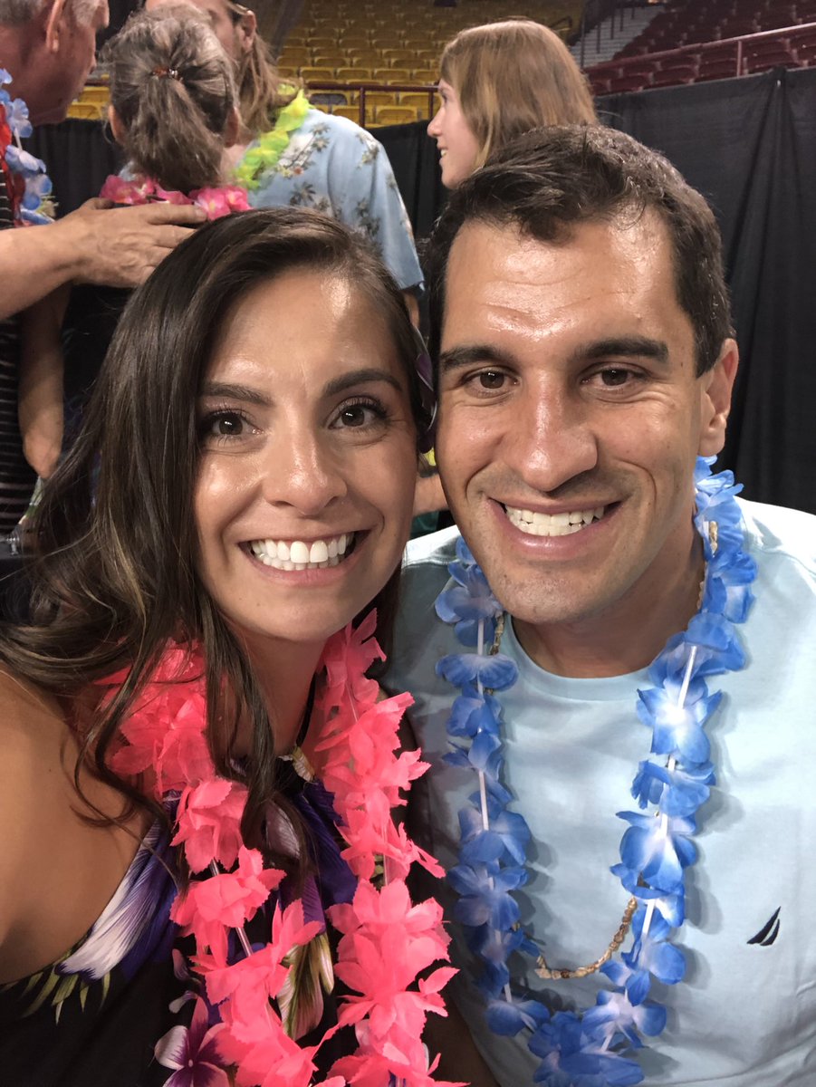 Figure14's tweet photo. We had a wonderful time last night at #AggiesInParadise. Big thanks to @nicolegomez13 and her colleagues for putting on a great event and also to our amazing babysitter for watching the kiddos. #AggieNight #fundraising #datenight @JMiller_Coach https://t.co/tUUbWWXvww