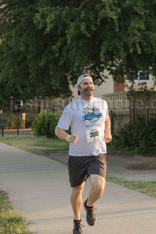 ftwbeermile's tweet photo. FWBM ticket $35,
FWBM t-shirt to replace that one $15,
The best stash in the game...priceless
https://t.co/WksNj0eWpE https://t.co/z4Rqet3Sr1