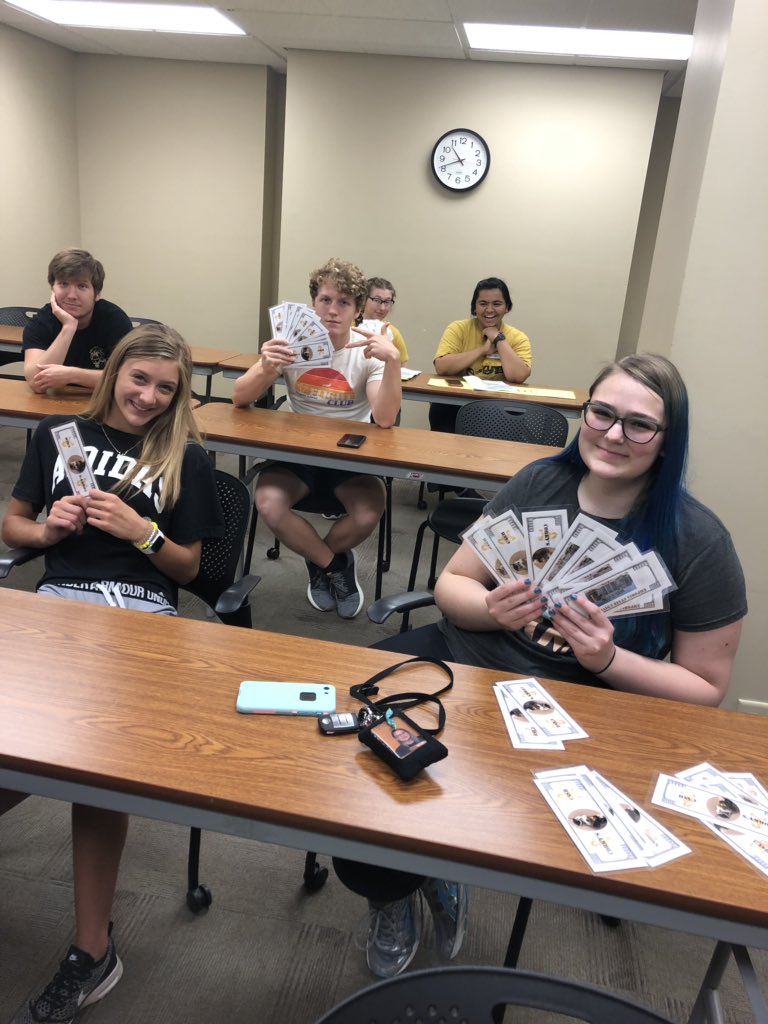 esusac_kathy's tweet photo. Winning some major Corkys Cash during Jeopardy today @emporiastate #undecidedstudents https://t.co/yiQRSmm4ct