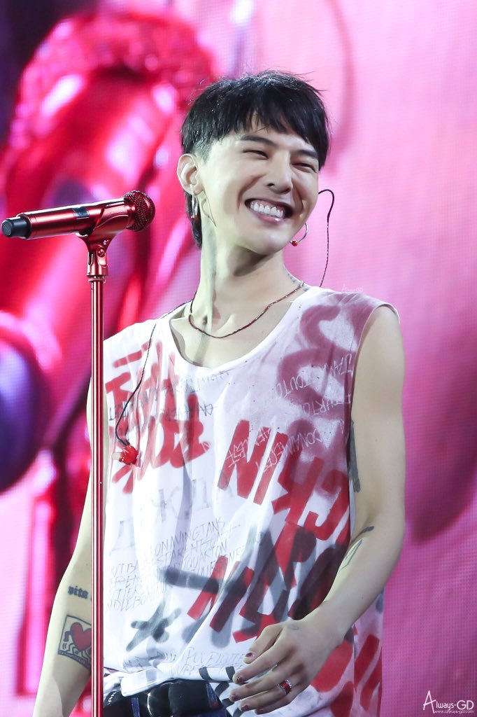 Vieee18's tweet photo. Happy birthday Jiyong 💓💓🙆
#HappyKWONJIYONGDay
#HappyKINGJIYONGDay 
#Happy818GDay https://t.co/sFLBXpxq68
