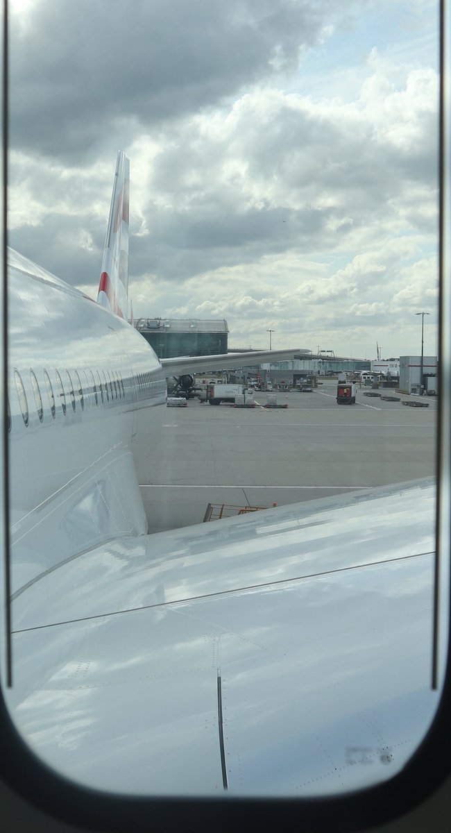 alexisk79's tweet photo. First time on the #britishairways #A35K on #BA464 from #LHR to #MAD #avgeek #avgeeks https://t.co/jukZb6YFPU