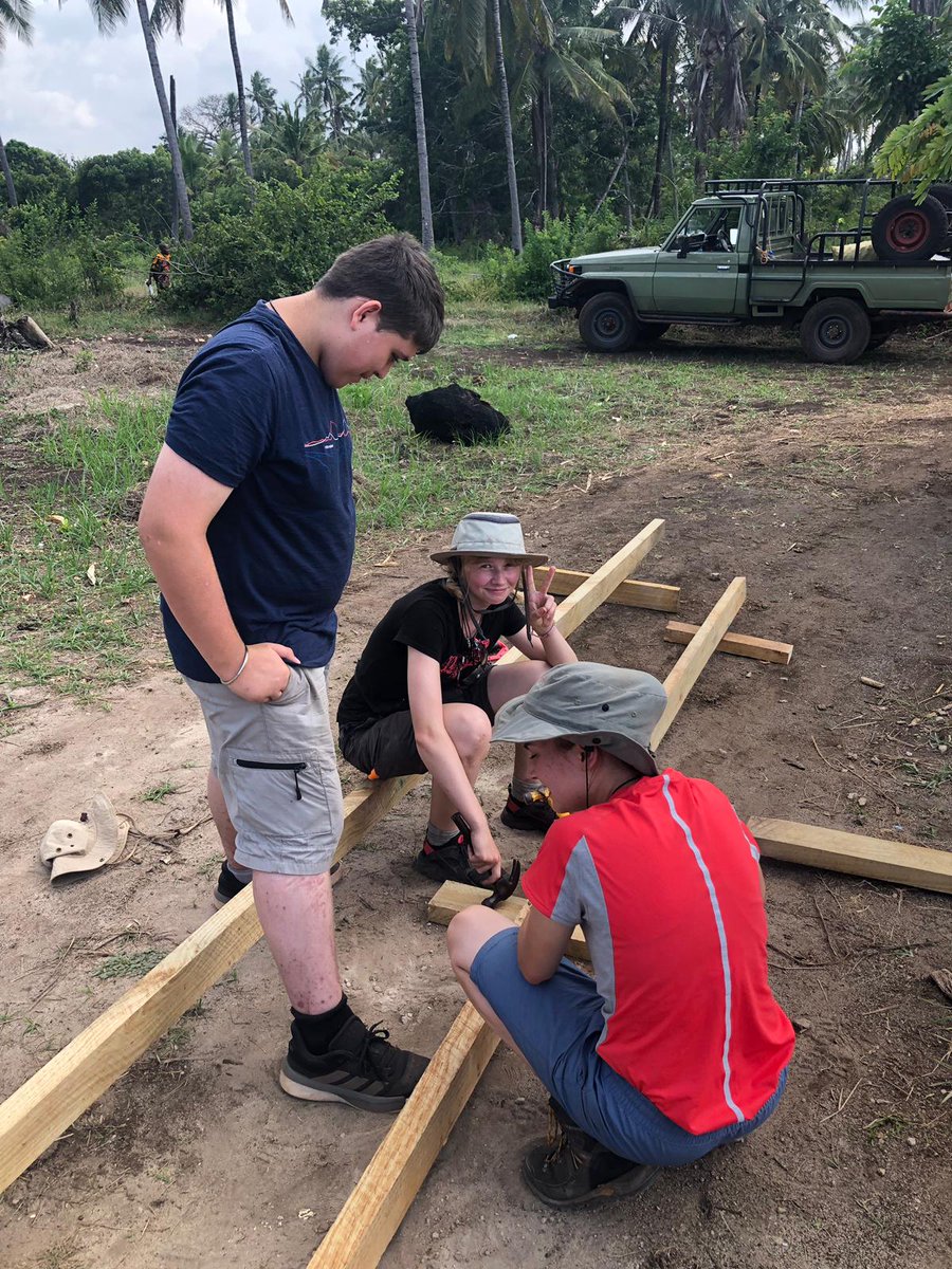 camptanzania's tweet photo. Project work is Awesome! Classroom construction for the nursery children in the village #Teamstroberi #DoSomethingAmazing #CampsEffect @CampsInt https://t.co/NhCjz4ZBQH