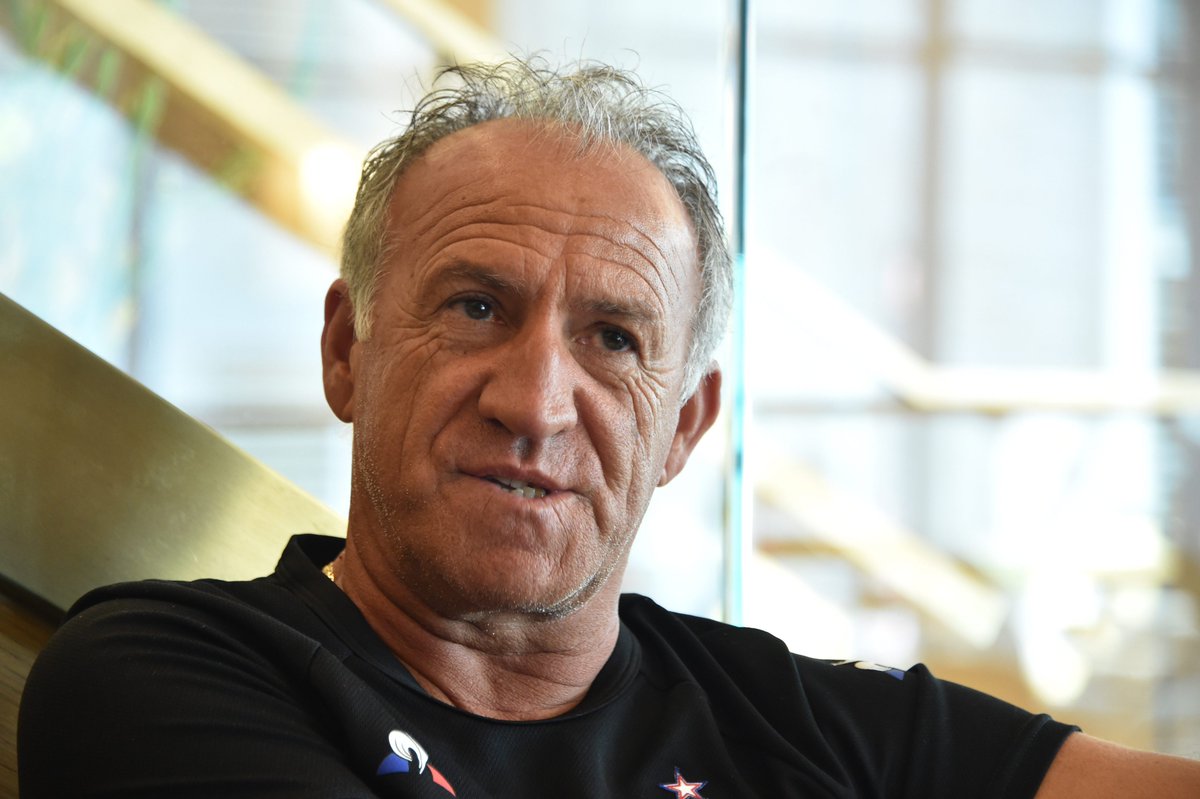 icisaintetienne's tweet image. .@GPrintant entraîneur de l'#ASSE sur le Kop nord fermé demain, sanctionné par utilisation de #fumigènes: "Un stade vide n'est pas bon pour l'image du foot. Il faut trouver un compromis et être reconnaissant des efforts des supporters pour animer les tribunes." #FBSport #ASSESB29