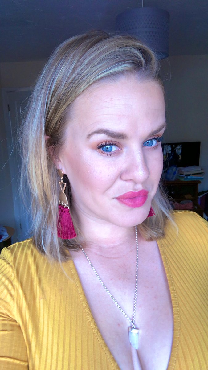 Night out at the theatre with <a href="/l_penk/">Lexi Penkins</a>  cannot wait!! 😘 #friendsfor1000years #nightout