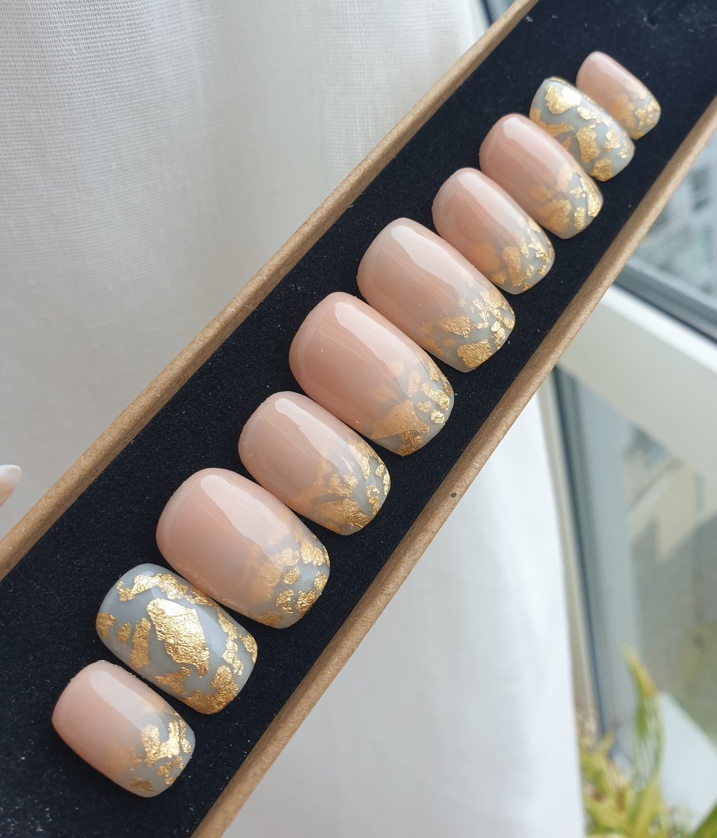 GoldenANails's tweet photo. Been MIA for a hot second!
But look how beautiful Gold Standard is in all the different shapes!
Gold foil: @HouseOfSparklez https://t.co/QEg76LMNO6