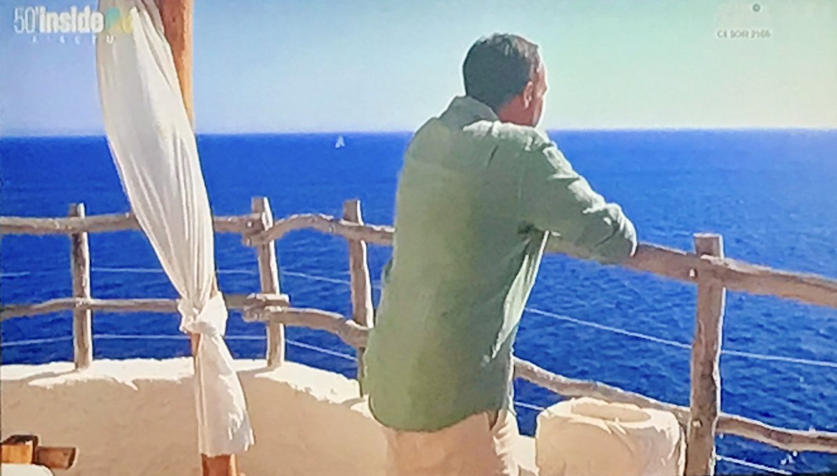 LaLifeDeSoso's tweet photo. Une bonne dose de soleil grâce à @nikosaliagas dans @50inside ☀️ #CESTNOW☺️‼️ #50mninside ❤️ https://t.co/Z3gwCMzGx0