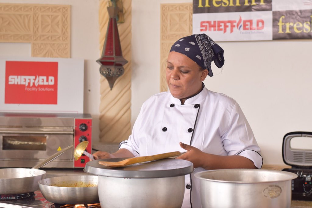 foodsnfoodies's tweet photo. Chef Maliha was nominated by the Guinness World Record to attempt breaking the record of non stop cooking. She is making 400 recipes through out the cookout.
#ChefMaliha #InspiredLiving #GWR #PrideofKenya #SheffieldAfrica
#FreshFri #TalantaKenya #KenyaBay https://t.co/Bu1XRH1n3B