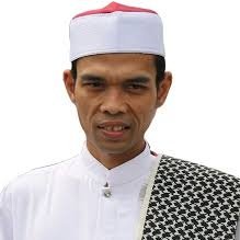Theo47354110's tweet photo. AHOK BTP:
Merendahkan Surat Al-Maidah ayat 51. Menanggap Surat Al-Maidah sebagai alat kebohongan.

Ustad Abdul Somad:
Menyebut Ada Jin Kafir di Patung Salib.

Menurut anda, ucapan siapa yang masuk kategori penistaan agama?

Ahok BTP (RT)
Abdul Somad (Like)

#somad https://t.co/yehdb16Vso