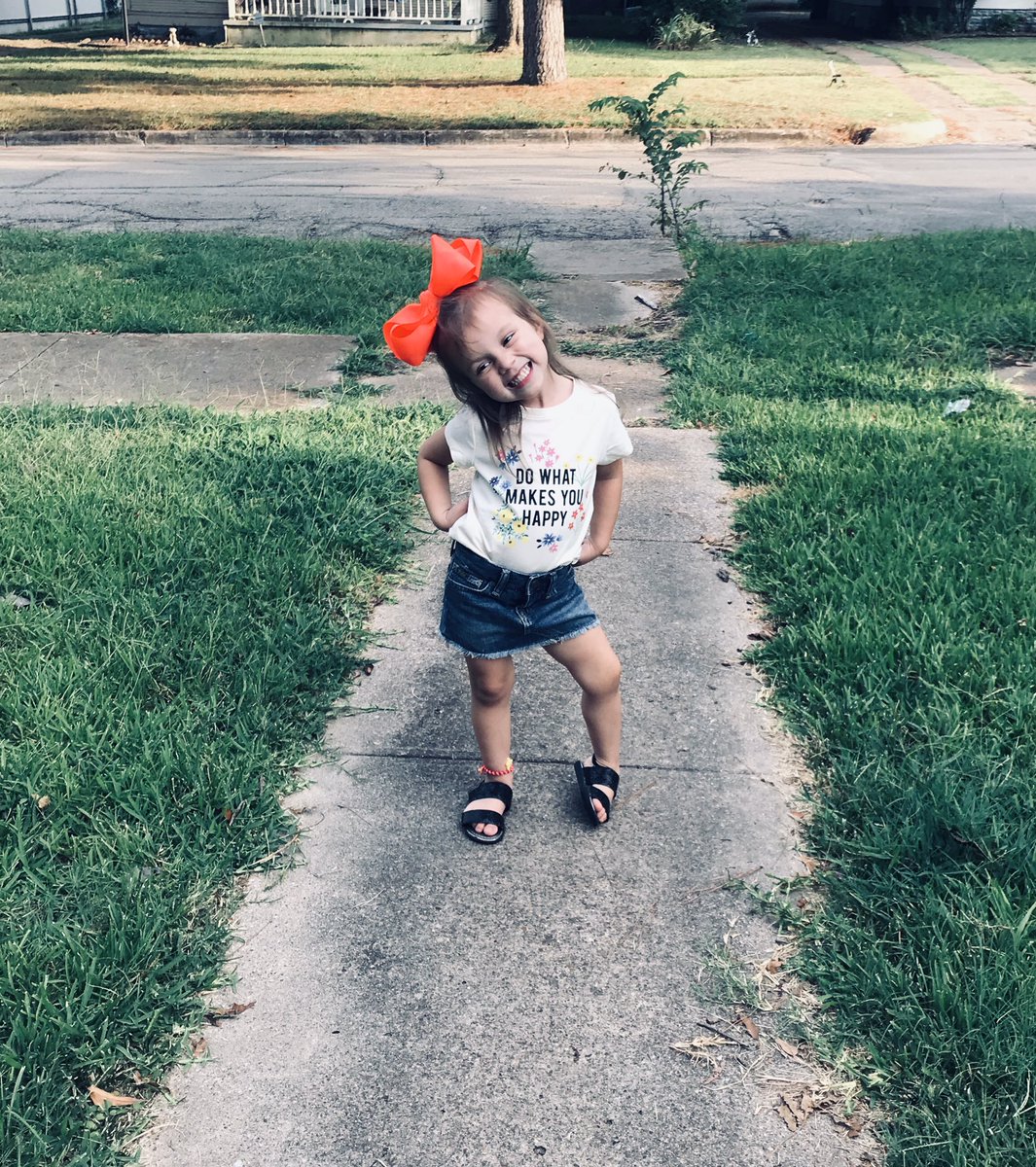 _apaige17's tweet photo. The Gardea kids are the coolest 😎 https://t.co/CZMqnE6KZd