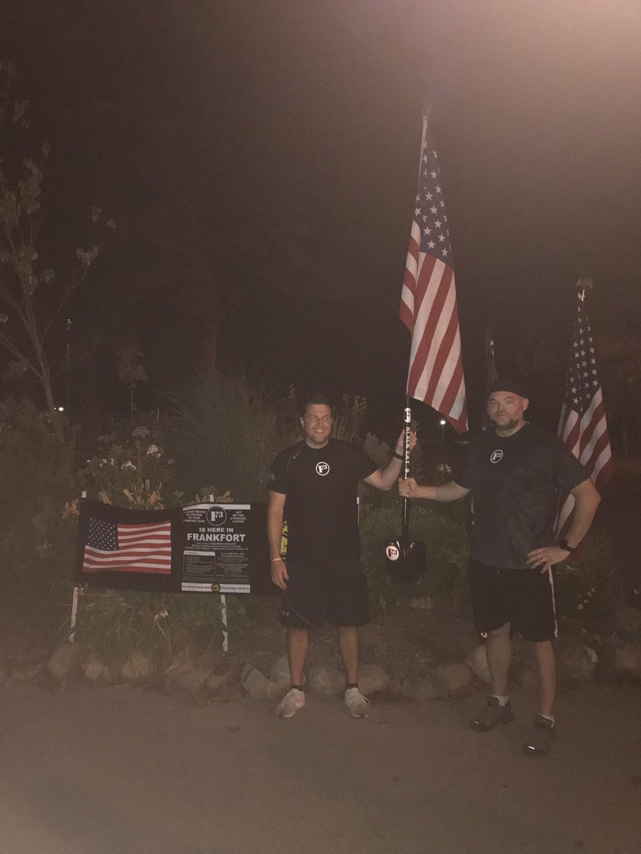 F3Frankfort's tweet photo. @F3Wapner handed over the #shovelflag and Site Q to Crabby PO today at the 2nd anniversary of BlackCat. 26 PAX posted for a mixed bag of beatdown and shared Q #DRP #GIA #accelerate https://t.co/sktlXQt4IH