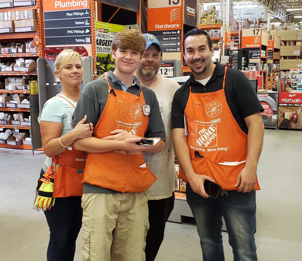 justkellyisfine's tweet photo. When Greg has something great to say... we take notice !  Great job Mike for your exceptional customer service! @HDRobSmith #1271gettingitdone https://t.co/xqx72pcmSM
