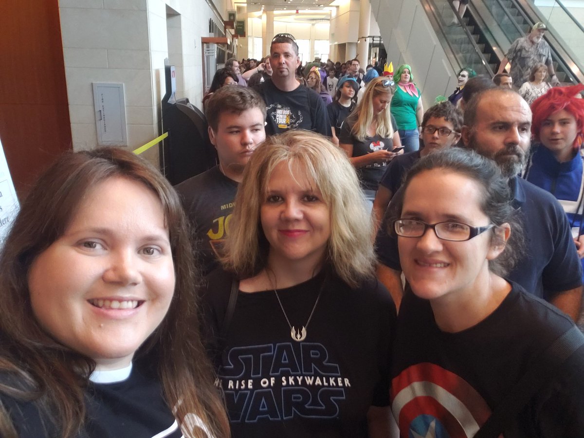 cokieisme's tweet image. @GeekdCon #Reylo #Reylosquad #geekdcon2019 @CecilialGilbert @christinameeler