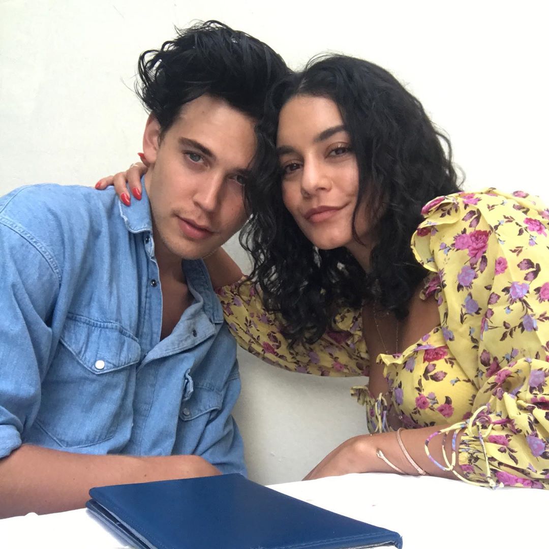 VAHNews's tweet photo. "HAPPY BIRTHDAY 🎂🎁🎈🎉 to my love, my other half, my constant Inspiration and supporter. My best friend. My everything✨ @austinbutler ✨28 is going to be 🔥🔥🔥" @VanessaHudgens https://t.co/sxggsshh6R