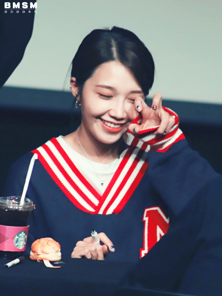 bmeungsameung's tweet photo. ❤20190818 은지 데이❤
     (늦어서 죄송합��다..ㅠㅠ)
#Apink #정은지(@apinkjej)
#여름아이_은지의_빛나는_27번째_여름
#HappyEunjiDay https://t.co/YwsKE72XjK