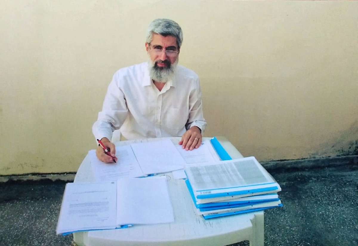 furkanhabernet's tweet photo. Alparslan Kuytul Hoca ve zindan arkadaşı Ali Alagöz’ün Bolu F Tipi Cezaevinden yeni fotoğrafları... https://t.co/ZOb3teWixg