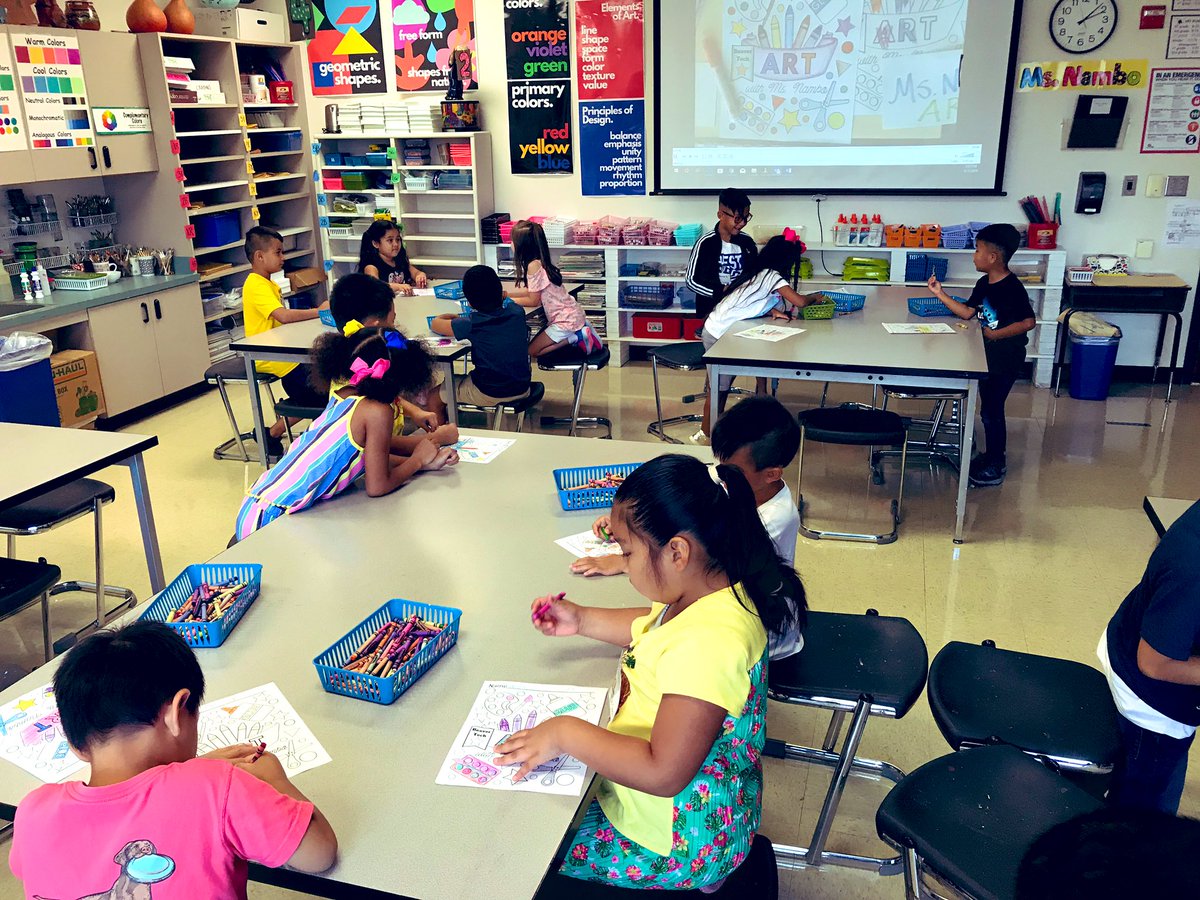 dknambo's tweet photo. BeaverAll Stars π this week in the Art Labπ¨ loving the designs on studentsβ portfolio covers! ππ¨π @BeaverMST_Stars @GISDArts @ambermhope @BeaverMST_Stars @BeaverPTA #beaversmiles https://t.co/532pK4TxBF