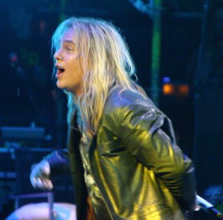 Happy Birthday  Andi Deris
8 18   HELLOWEEN                                      