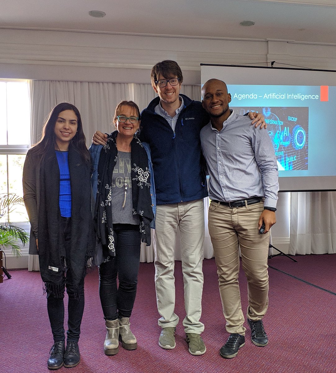 eldiones's tweet photo. Pós apresentação final da Diplomatura en Gobernanza de Internet #DiGI19 #DiGI @migueldobrich @isabelconstant  @alerramuspe https://t.co/MuOSv2AUWg