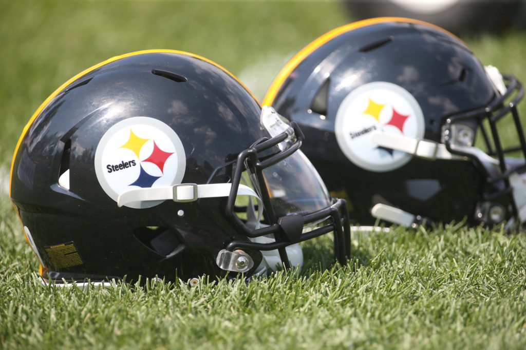 Sportsnaut's tweet image. LOOK: #Steelers to wear decals honoring fallen coach bit.ly/2KD5lvz #DarrylDrake