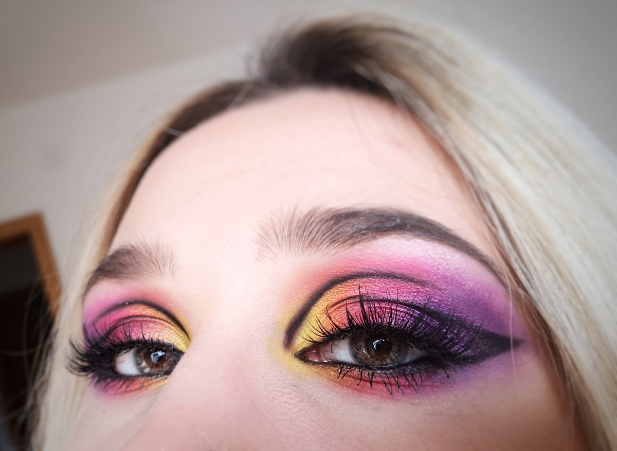 MakeupMgale's tweet photo. @ColourPopCo Hi @ColourPopCo #ColourPopKnowsHowToParty https://t.co/uFObpEWIfc