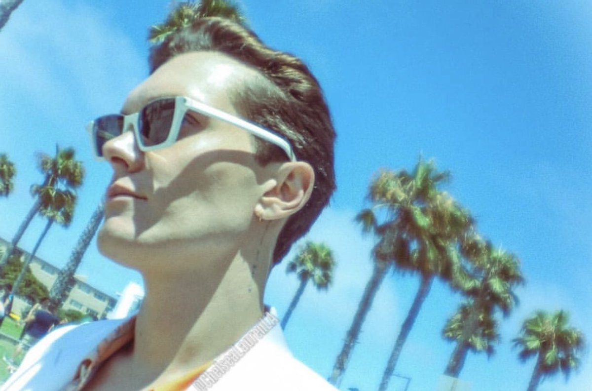 LukesDomberto's tweet photo. @LukeBaines ‘ cute lil personal photoshoot at the TCA’s ( PT 1) #lukebaines #shadowhunters #tcas https://t.co/4k4HY0tEdf