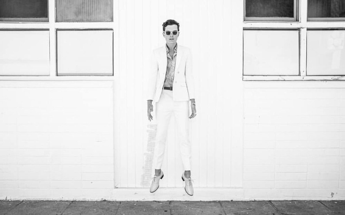 LukesDomberto's tweet photo. @LukeBaines ‘ cute lil personal photoshoot at the TCA’s ( PT 1) #lukebaines #shadowhunters #tcas https://t.co/4k4HY0tEdf