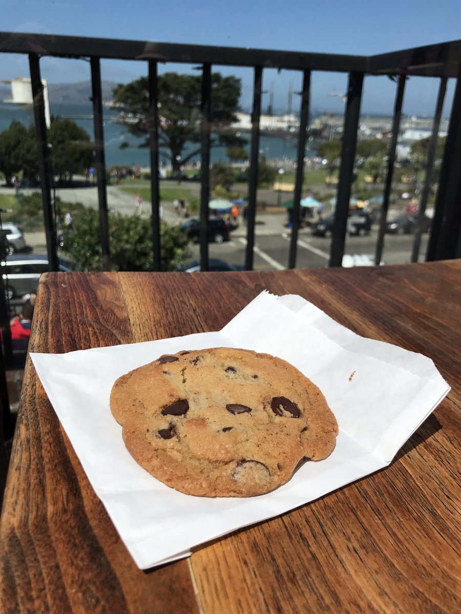 CookieCensus's tweet photo. From @LoveGhirardelli 

Sweetness: hi
Chewiness: med
CCR: hi

Overall: great chocolate and chewiness, nice view, good with milk https://t.co/QhcaWZecEH