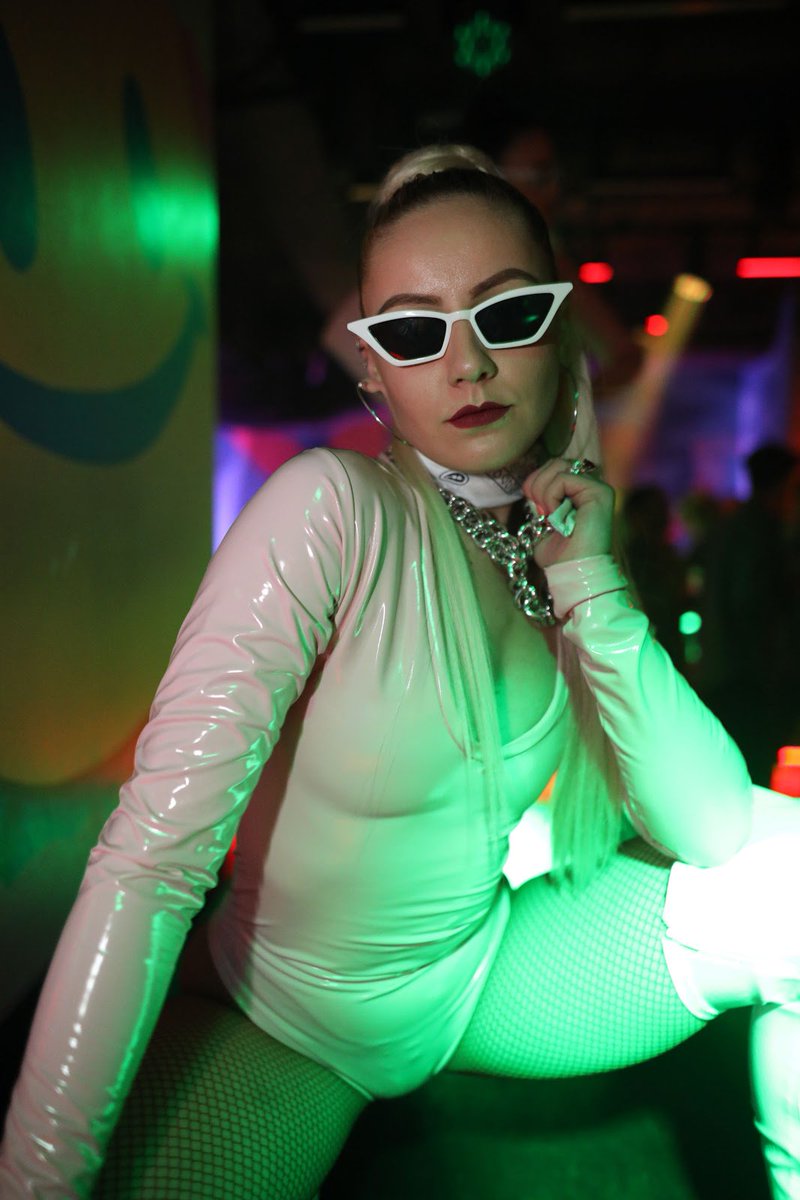 BasementMIAMI's tweet image. Make ‘em feel green with envy when they aren't spending their Saturday night with @DZA3000, @justdimy, and @DJSK1TTy. #BasementMiami

Table reservations: bit.ly/2yYqDgy