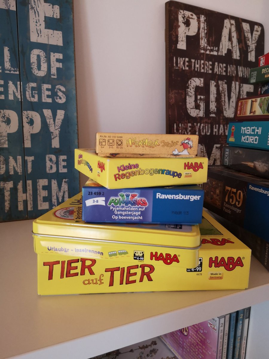 Turmgefluester's tweet image. Urlaub 😎 Natürlich mit dem ein oder anderen Spiel, was mitmusste 😇 #undihrso #abendbeschäftigung