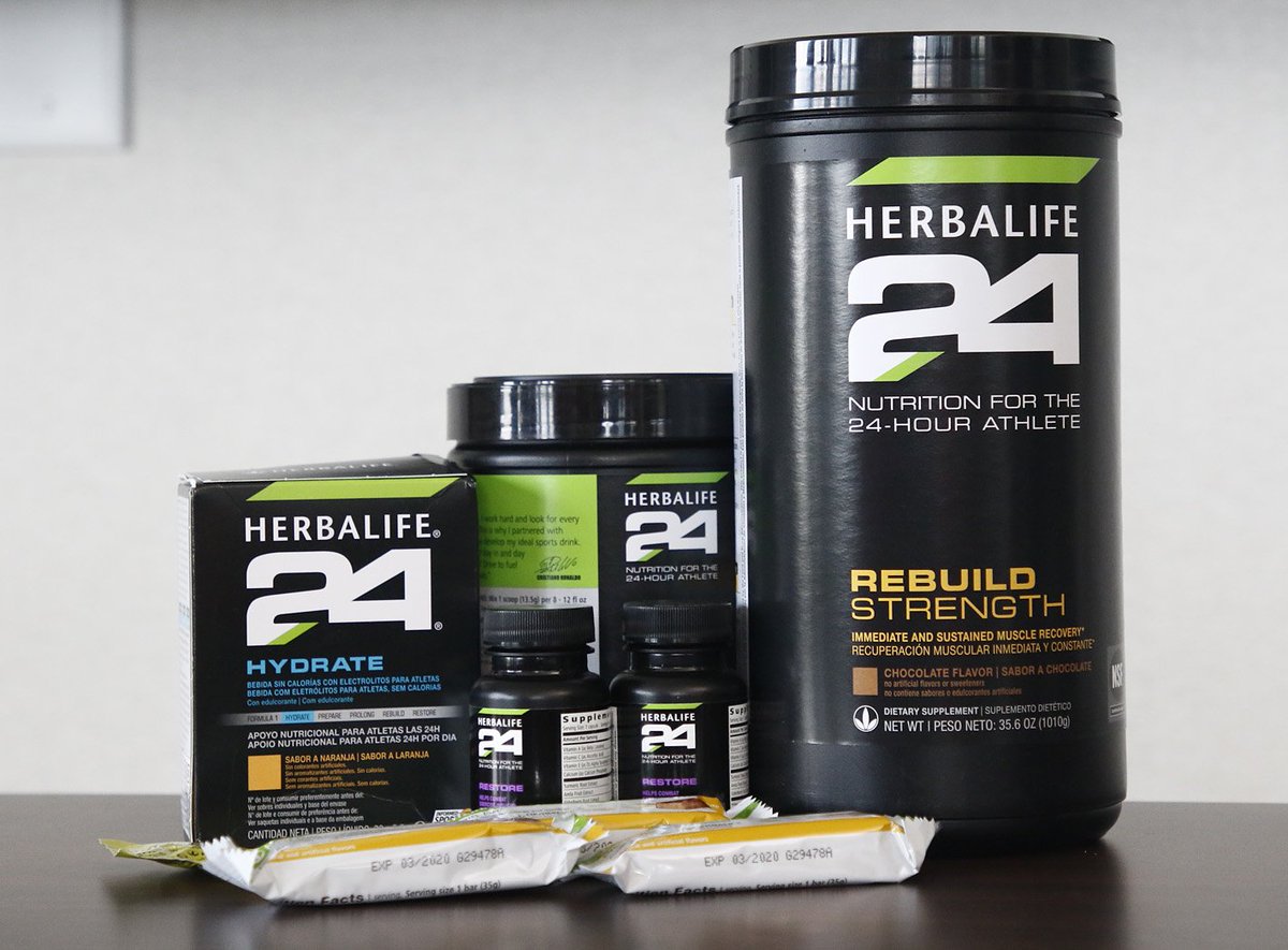 Herbalife24's tweet photo. Sports nutrition education and product integration is a key piece to maximizing athletic performance #WICC19 ⚽️@AtletiFemenino 🔬@dryan474 https://t.co/qKhbH7Uuhg