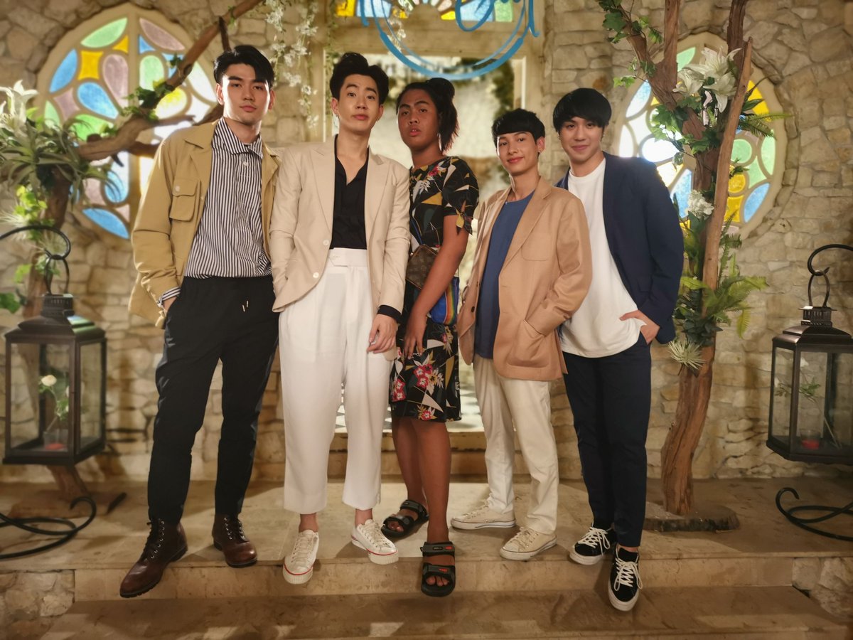 จบแล้วเด้อออออ❤
#ทฤษฎีจีบเธอEP12 
น้องดูแลจนมาถึงตอนจบแล้วนะ🙏
<a href="/off_tumcial/">ออฟที่แปลว่าปิดประตูแพ้</a> <a href="/AtthaphanP/">ATTHAPHAN PHUNSAWAT</a> 
<a href="/mmikesiri/">MIKE CHINNARAT</a> <a href="/n_whitewo/">whitewo</a>