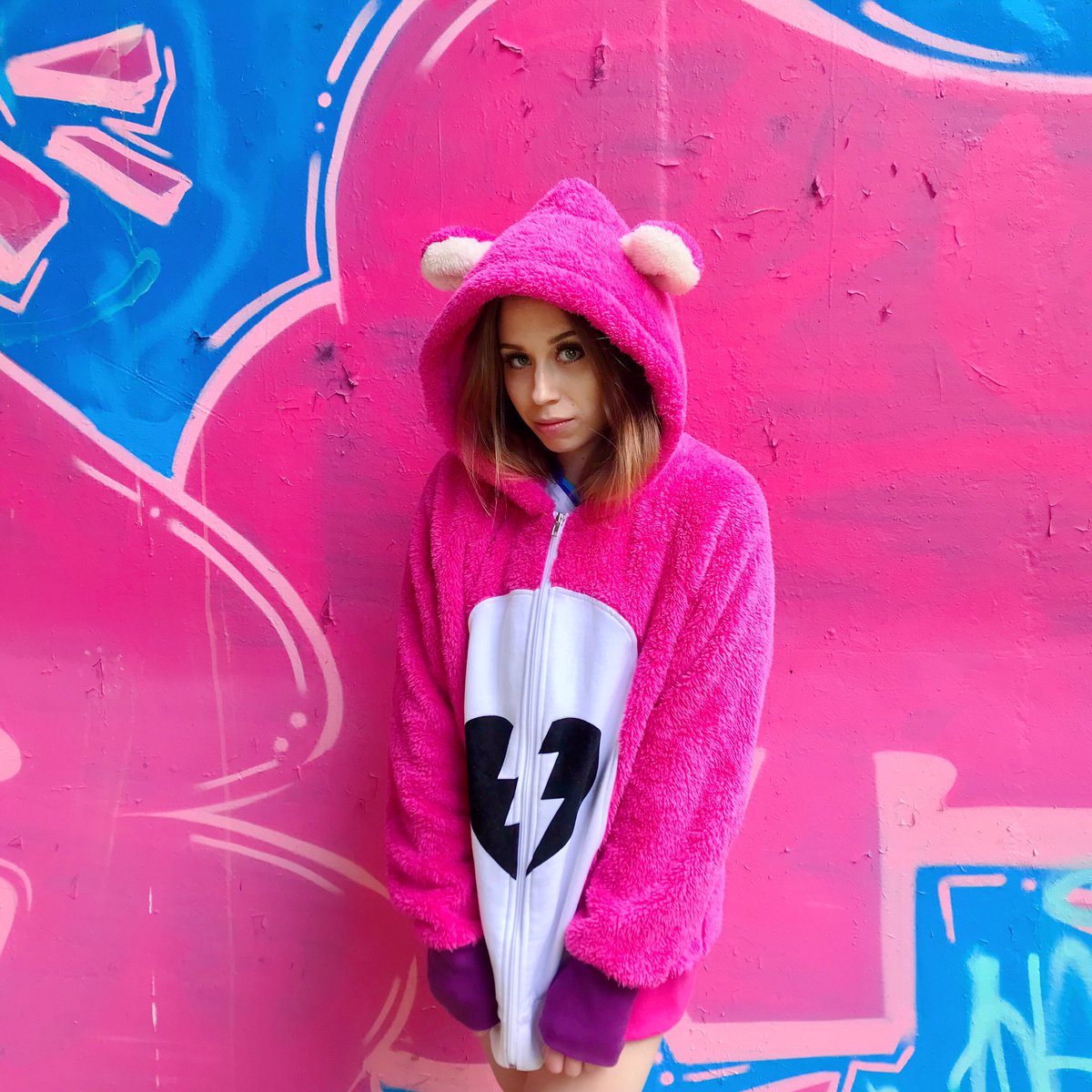 aleksandra 🍑 tweet media