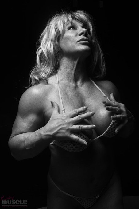 My new photoset is live. Login and enjoy! https://t.co/oB1sJiE4Fl https://t.co/gWiIVss4oq