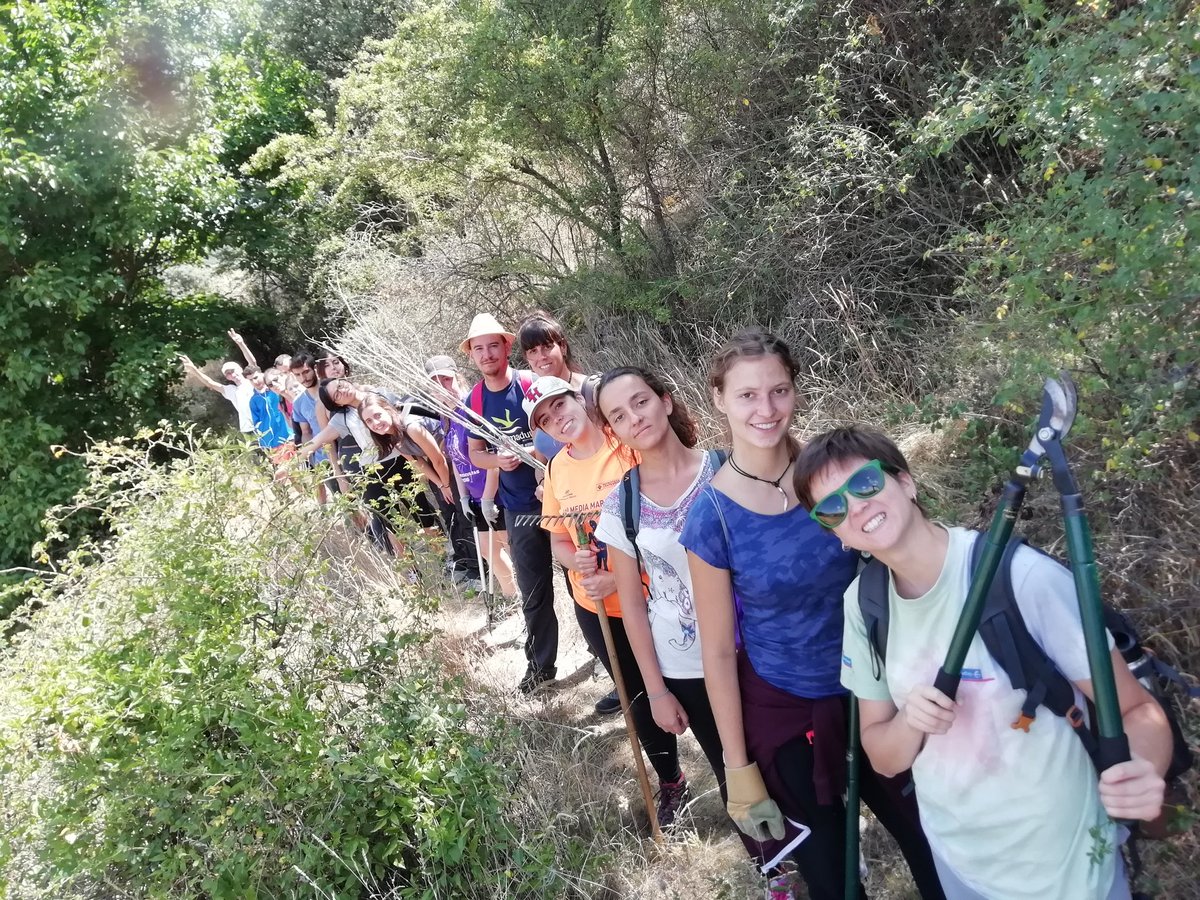 fondonatural's tweet photo. Termina el #campodetrabajo de #voluntariado que iniciamos el pasado 1 de agosto con #jovenes de 7 países. Con su ayuda hemos recuperado las #fuentes del #huerva en #Cerveruela. #iaj #eltiocarrascon #zgz #Zaragoza #pueblo #rural #patrimonio #aragon #ganaderia #Erasmus #riosvivos https://t.co/Zrbyp6GvFQ