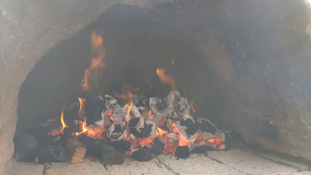 SebDooris's tweet photo. Pizza oven @TOG_Dublin heating up for this months open social. #hackdublin https://t.co/TX4DwS5apl