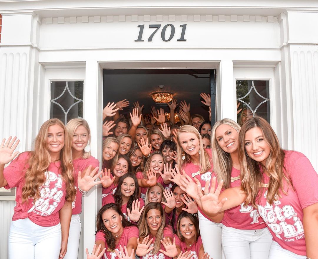 We see you, #PiPhiLeaders! Shout out to all our sisters who are serving in campus leadership roles this semester. 📷 <a href="/OUPiBetaPhi/">OU Pi Beta Phi</a>