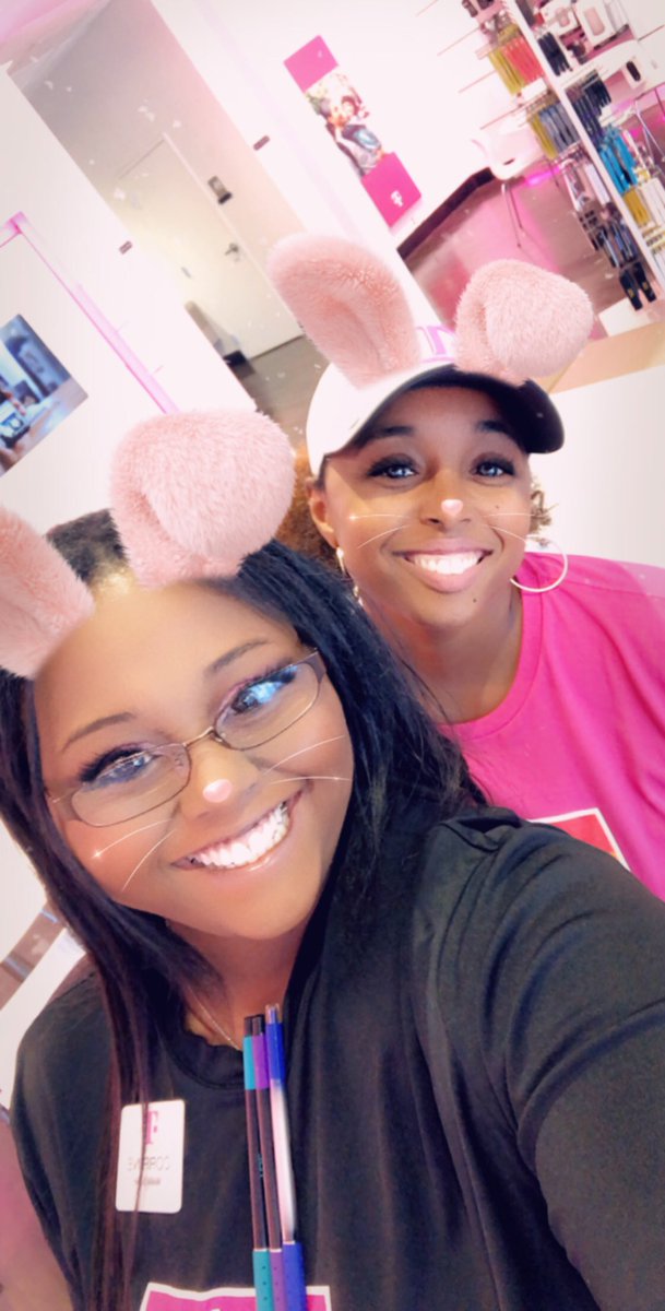 Playing with filters! Having serious fun at work! #T-Mobile #funday #everyday #fabolousME’s #ofSnellvegas