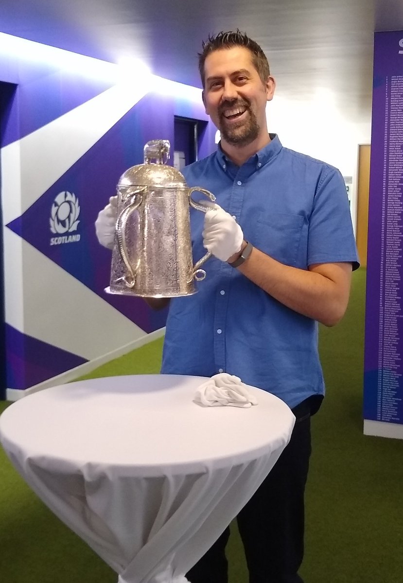 GrumpyMotorMan's tweet photo. Out for dinner in Roseburn with @MitsubishiUK and found this thing lying around. #asone #vipviewing #calcuttacup https://t.co/hL5EZgpCtp