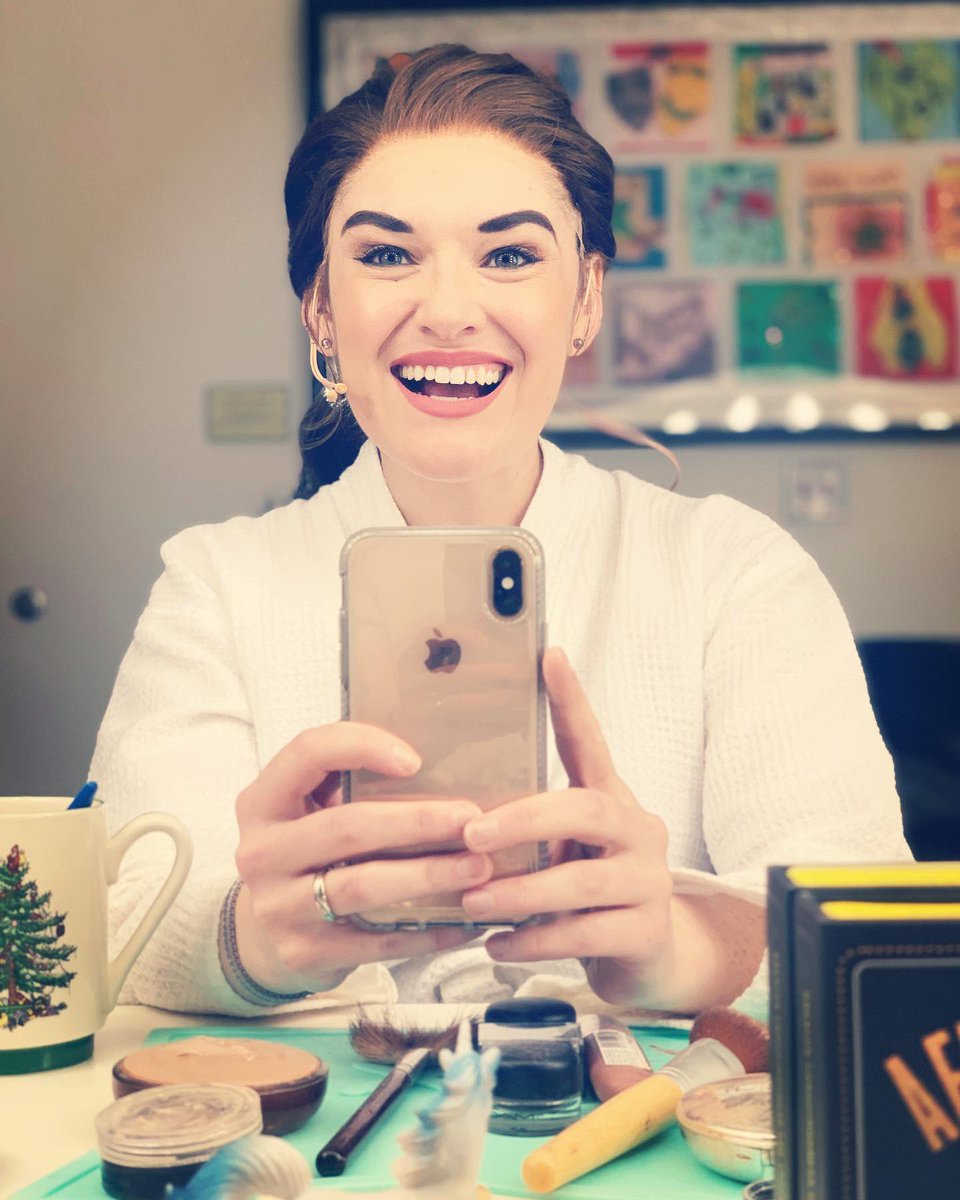 Another flashback to the end of Jenna as a blonde and the beginning of me geeking out that I get to wear <a href="/SaraBareilles/">Sara Bareilles</a> brunette wig. I’m not gonna lie. I was pretty excited. #herhairisfullofsecrets #sisterhoodofthetravelingwig #dwyeratthediner #sugarbutterdwyer <a href="/WaitressTour/">PieOnTheRoad</a>