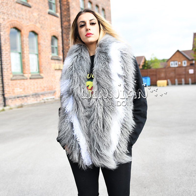 WinnianL's tweet photo. Easy to wear and pair with other clothes, suitable for both holiday and formal occasions. #fur #realfur #lambfur #shawl #furshawl #cape #wrap #furwrap #furcape #ootd #outfit #fashion #fashionoutfit #dailylook #dailyfashion #dailyoutfit #fashionlook #fashionwear #womenfashion https://t.co/o8HVYrrU0A