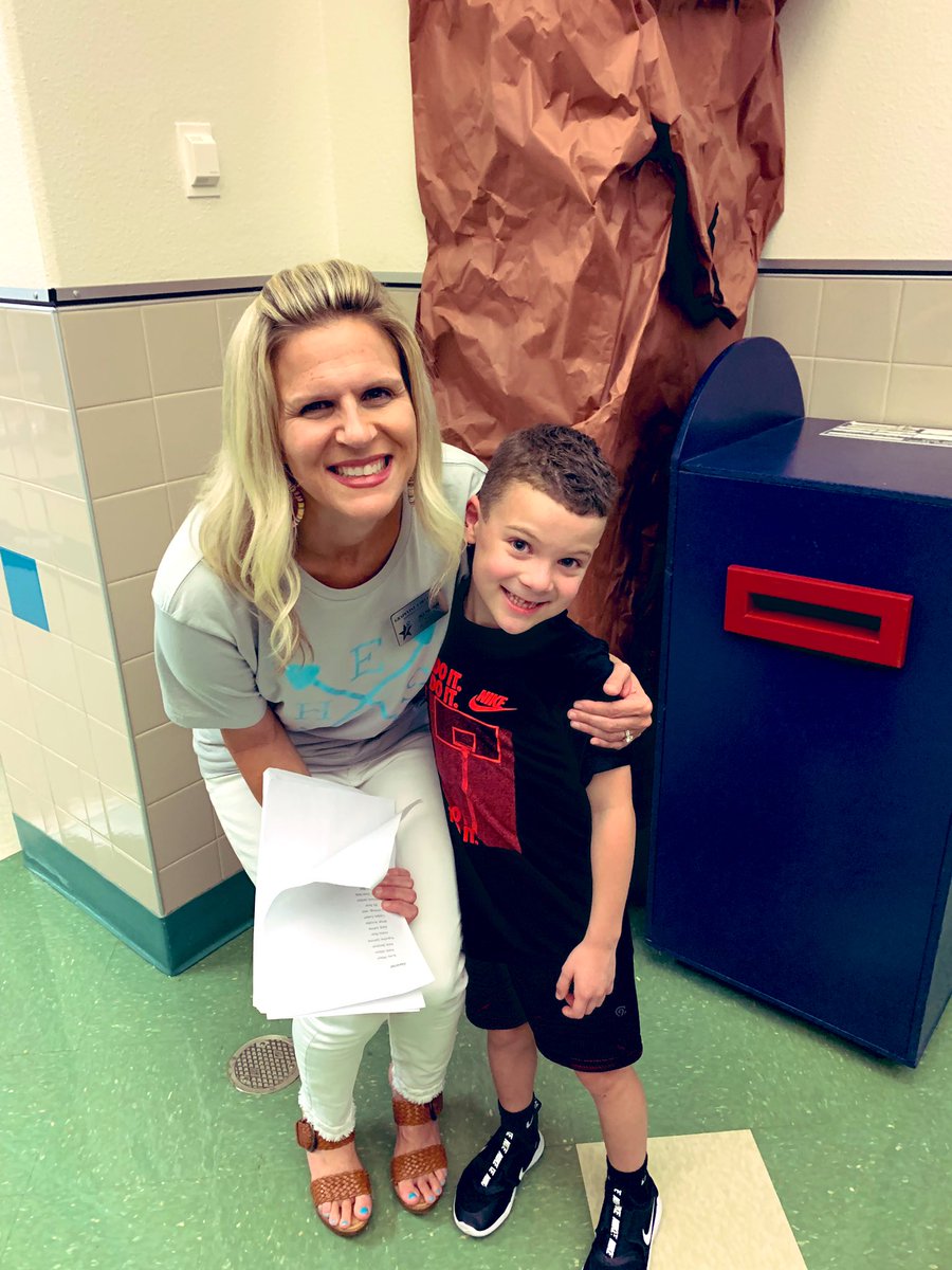 DrJamesWhit's tweet photo. So excited...1st grade for my little guy! So grateful for my loves @jordan3w &amp; @nicole22_lauren who made time to come to meet the teacher for their baby bro! One college graduate, one starting college, one starting 1st grade! Beyond blessed! #Family #Back2GCISD https://t.co/vSO0RSbaox