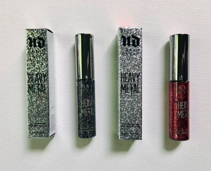 Today's luxe beauty giveaway is so fun: Urban Decay Heavy Metal Glitter Eyeliner in 'stonewall' and 'gunmetal'. To enter, RT & follow @davelackie