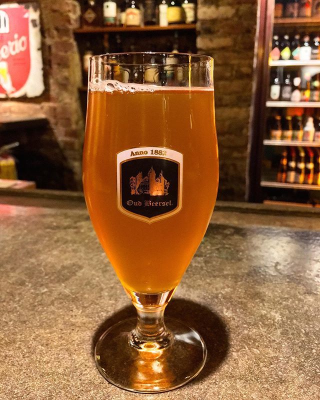 firkin_ron's tweet photo. It’s a great day to be a #craftbeer drinker! 🍻Oud Beersel Vieux Lambiek on draft @brickstorepub . #belgiumbeer #brickstorepub https://t.co/dSPwMMplIJ https://t.co/SScATdbAOS