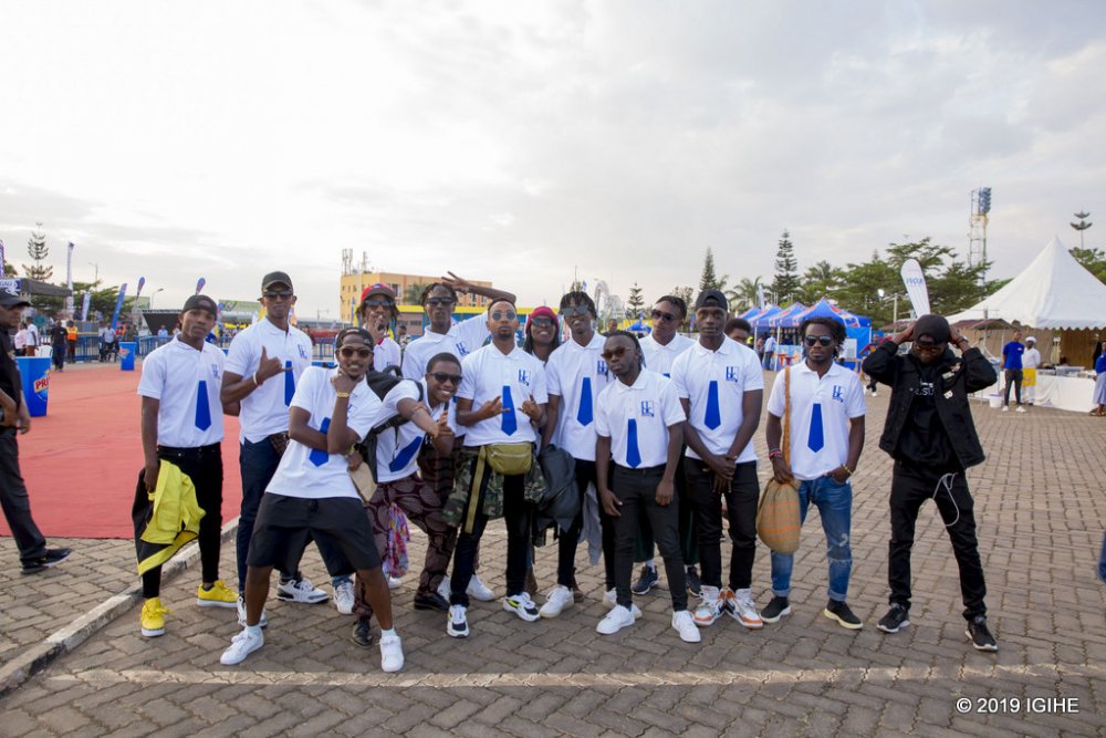 AkayezuJa's tweet photo. The show has started already!

If you're in your way please hurry up

#IwacuMuzikaFestival2019 
#SimbaInKigali
#SimbaInRwanda

Photos: @IGIHE https://t.co/CbgyeI7DqU