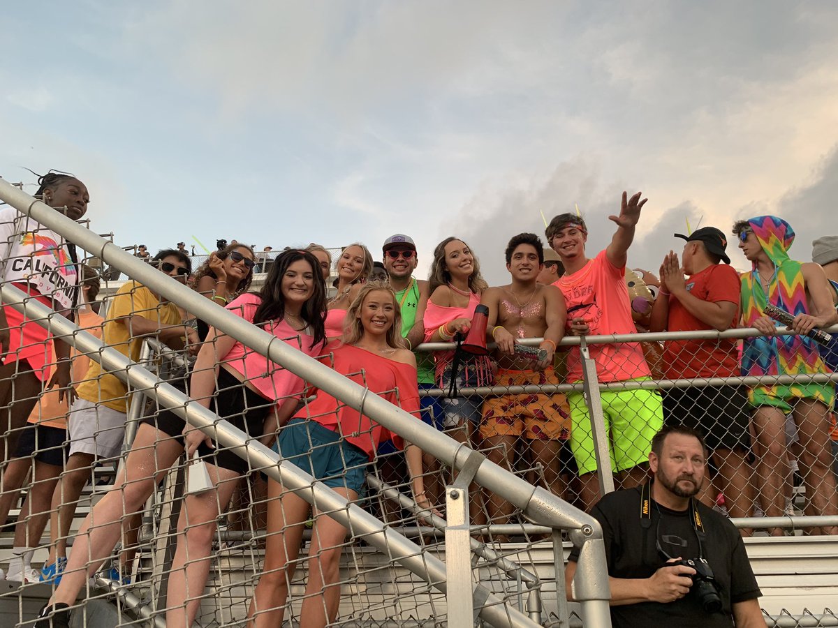 AHSPEPCLUB2020's tweet photo. OUR FIRST GAME WAS A SUCCESS!!! Thanks for the awesome turn out Pep Club✨🏈💚💛🧡💖 I HOPE TO SEE EVERYONE OUT THERE NEXT WEEK AGAINST BLOUNTSTOWN!! https://t.co/7i6JvR8KJH