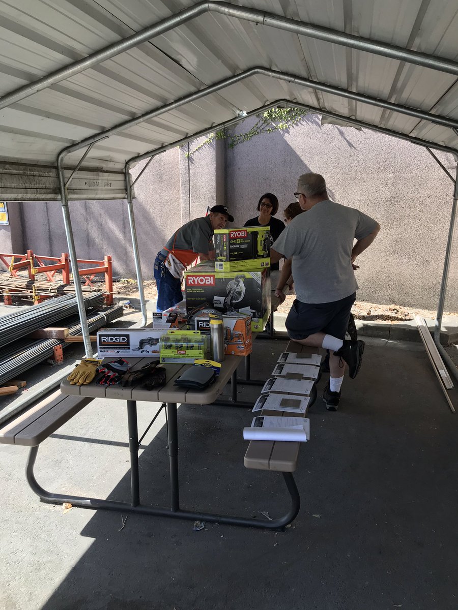 Mitch teaching DIY flooring install! Awesome job!#SantaRosaStrong #Home Depot1379 <a href="/jmiahsmith/">Jeremiah Smith</a> <a href="/JakeCrailTHD/">Jake Crail</a> <a href="/specialT1379/">Special T</a>