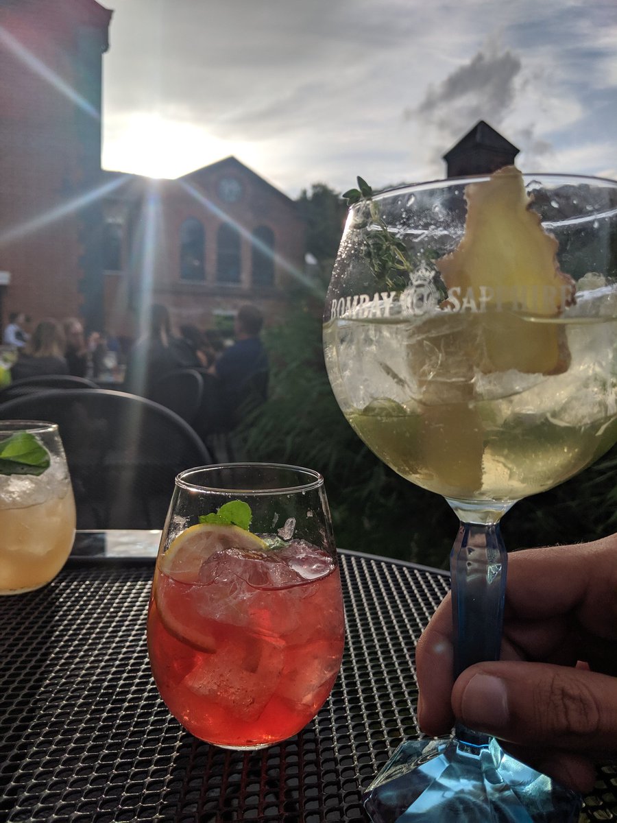 a2boiss's tweet image. Stunning evening at #bombaydistillery ! Very nice visit and overall experience ... Thanks @BombaySapphireB and #HeatherwickStudio