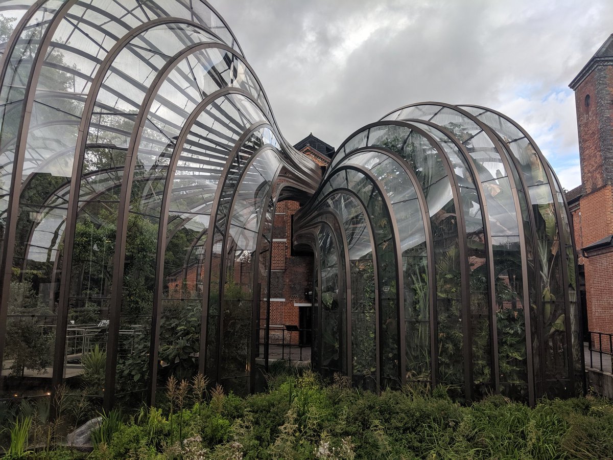 a2boiss's tweet image. Stunning evening at #bombaydistillery ! Very nice visit and overall experience ... Thanks @BombaySapphireB and #HeatherwickStudio