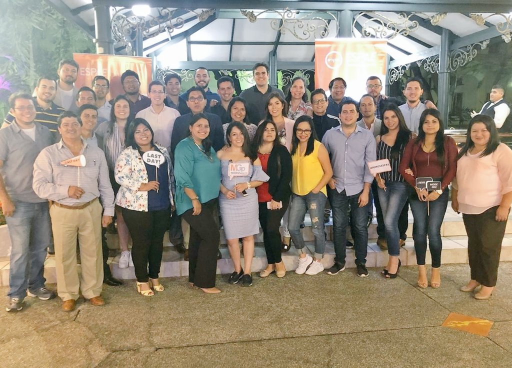 davacast's tweet photo. Finalmente la promoción #MGP14 de @espae culmina sus actividades académicas. Han sido casi dos años de aprendizaje y mejora continua con excelente amigos y profesores. Felicidades a los futuros nuevos gerentes de proyectos 👏👏 https://t.co/eKuiYKnO4K