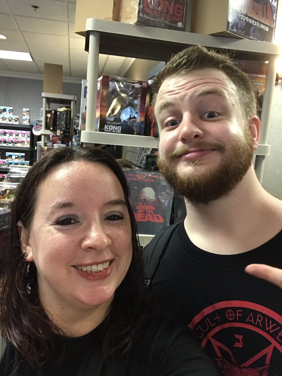 ShannonSprout's tweet photo. Look who I ran into! @MikeAllen1992 Great talking to you! Now you can tell @TheJoeLynch I don’t sound like Abel Ferrara. Lol. #MovieCrypt #monstermaniacon https://t.co/lc3zwAdg6c